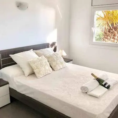 Amplio Con Jardin En Almadrava Apartment