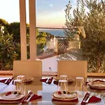 Amplio Con Jardin En Almadrava Росас